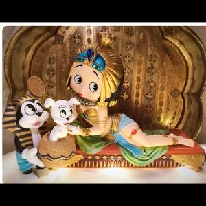 ISO Danbury Mint Betty Boop Cleopatra Figurine